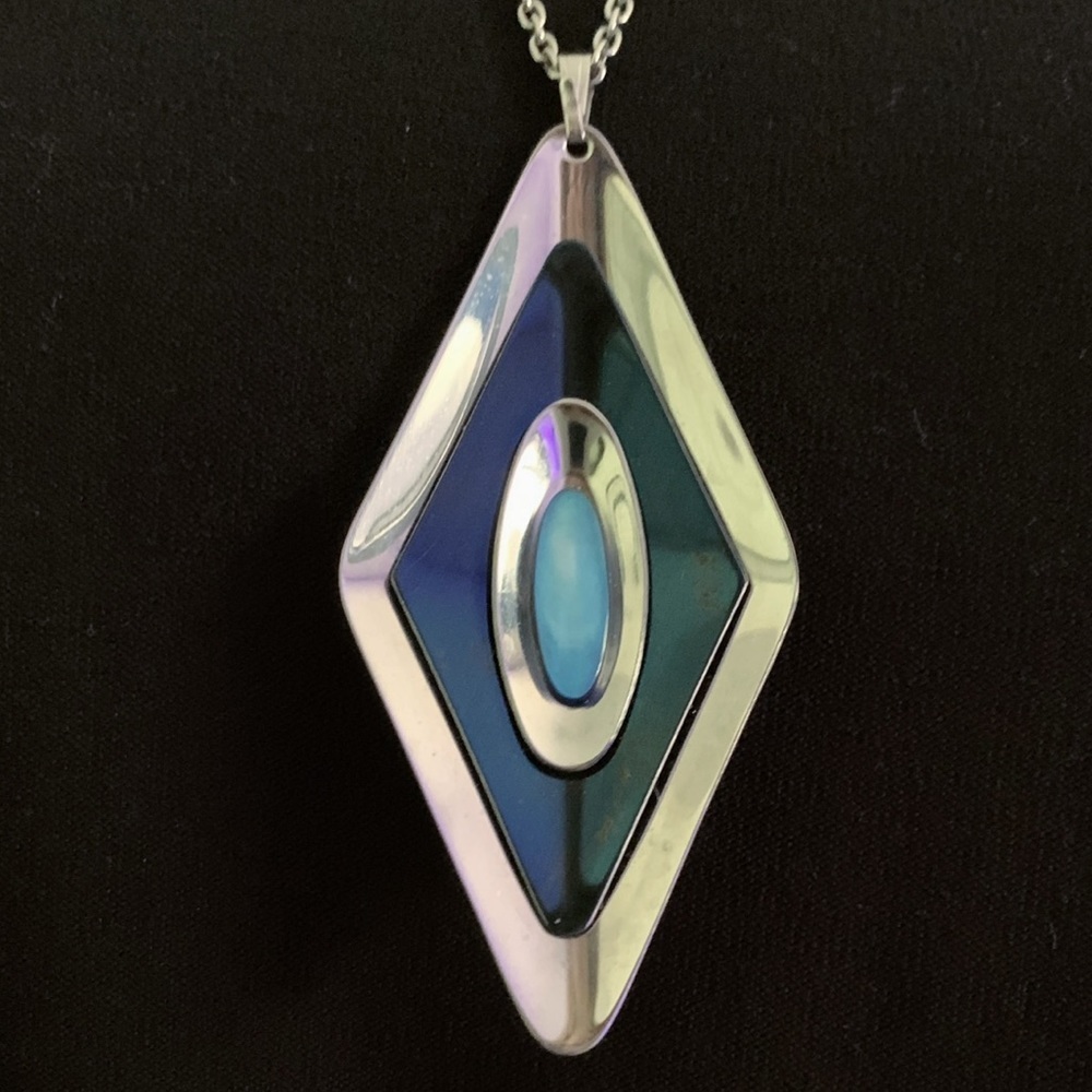 Oneida Vintage Necklace Pendant Stainless Steel Geometric - Picture 2 of 3